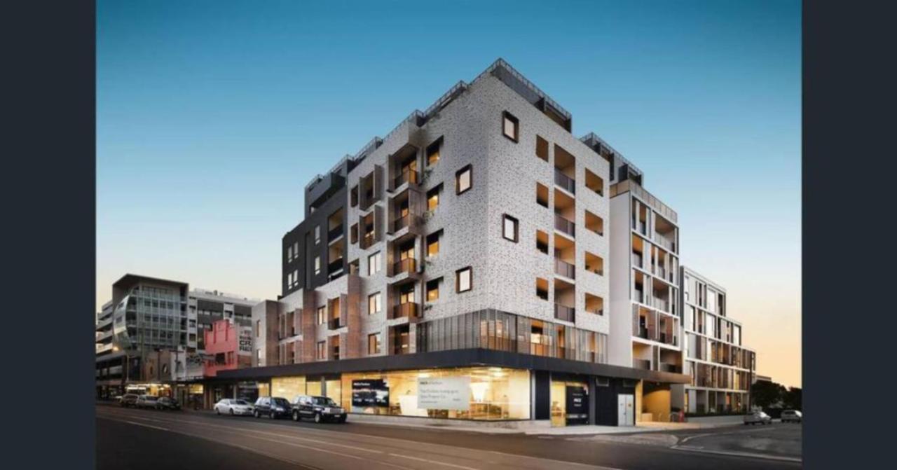 New Spacious 2 Bedroom With Gorgeous City Views Melbourne Luaran gambar